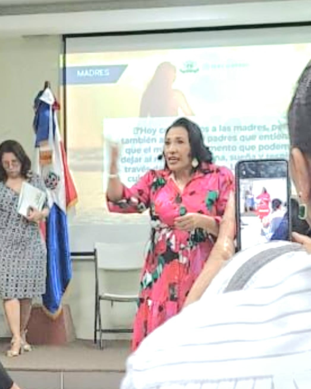 Lidia Soriano impartiendo una conferencia